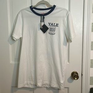 NWT Brooks Brothers Yale University T-Shirt Size M